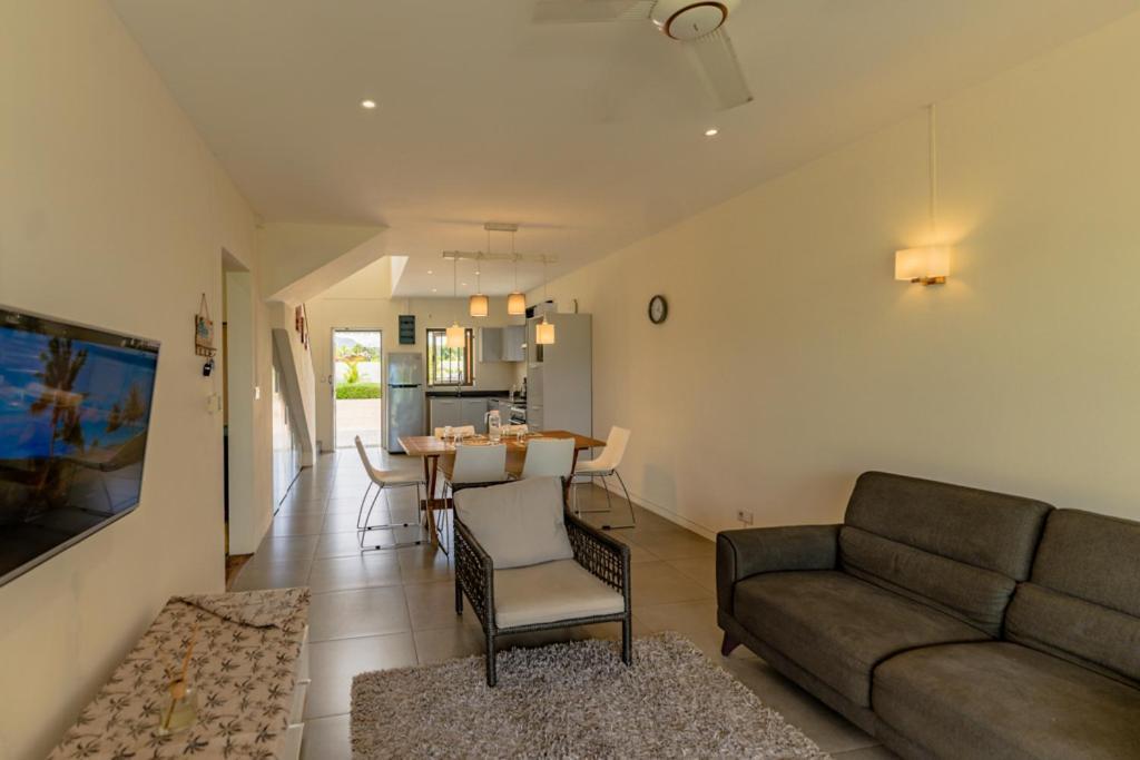 Stella Marris Beachfront Villa Pointe aux Sable Exterior photo